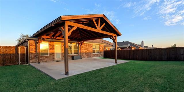 Foto del edificio - 704 Rivers Creek Ln