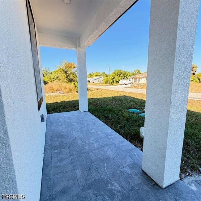 Foto del edificio - 209-211 W 12th St