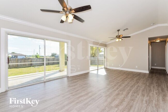 Foto del edificio - 109 NW 18th Pl