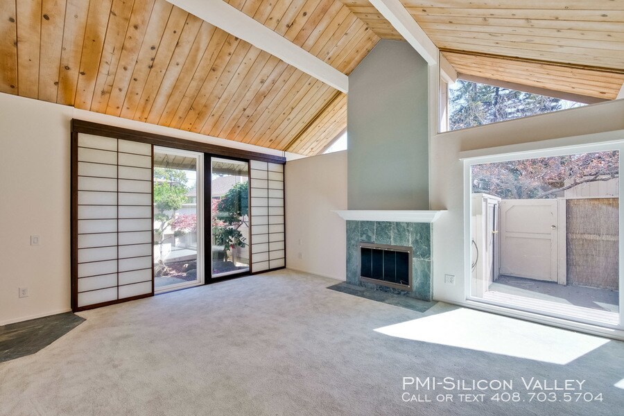 Primary Photo - Great Condo in a Great Complex.
