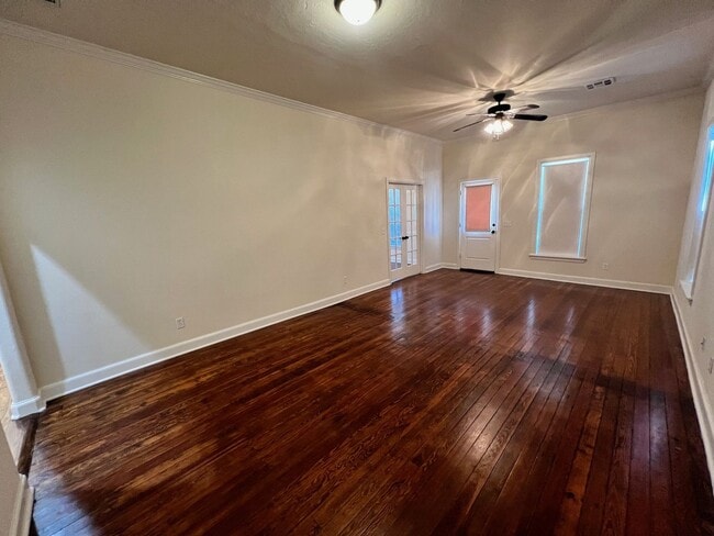 Foto del edificio - 2 bedroom 1 bath house