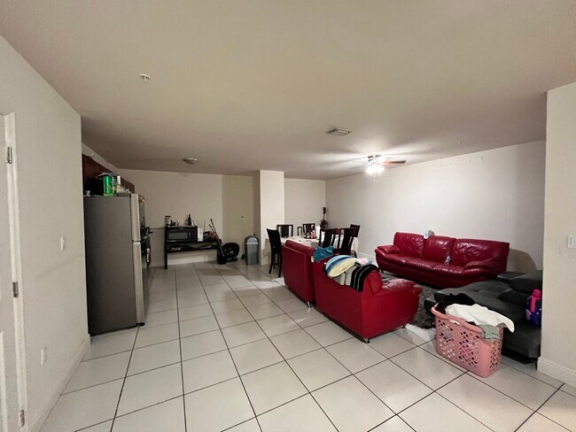 Foto del interior - 145 SW 15th Ave