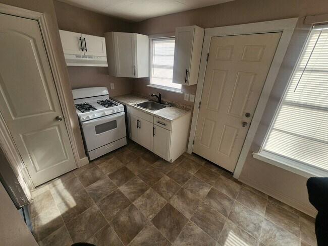 Foto del edificio - 1250 Estelle St