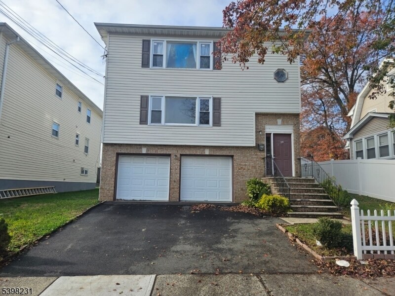 Foto principal - 99 Chapman Pl