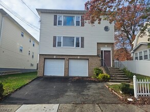 Building Photo - 99 Chapman Pl