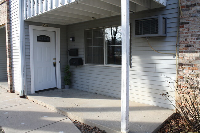 Covered Patio - 3508 S 43rd St