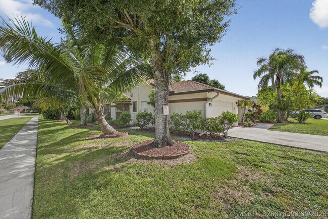 Building Photo - 798 Blueberry Dr