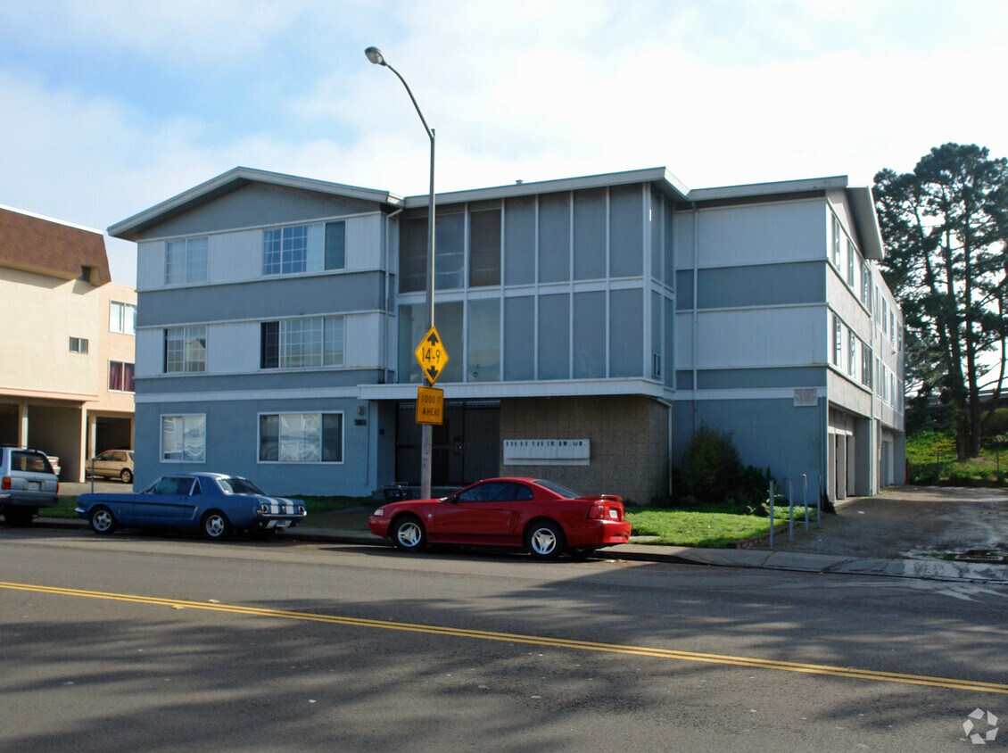 Primary Photo - 583 Clarinada Ave
