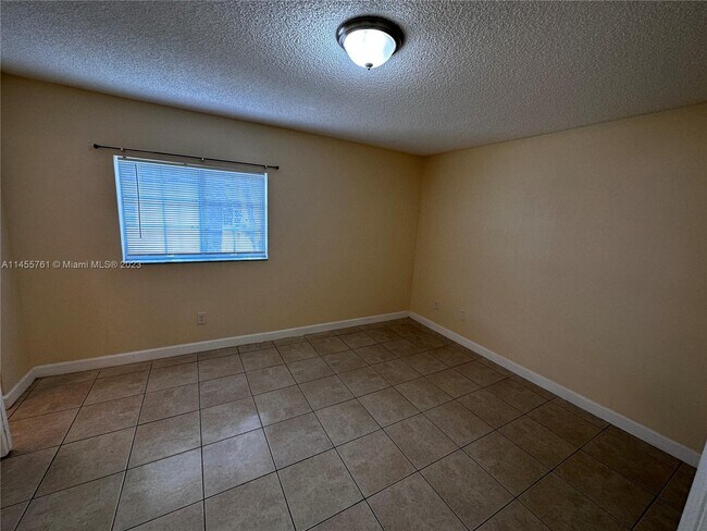 Building Photo - 3670 N 56th Ave