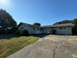 Building Photo - 2248 La Canada Dr