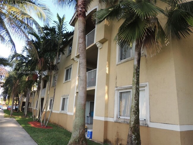Foto del edificio - 2600 S University Dr