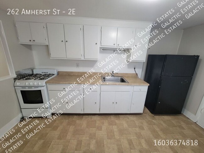 Building Photo - Spacious 1 bed 1 bath apartment east side ...