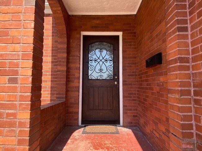 Building Photo - Fabulous Reno Historical House - Charming ...