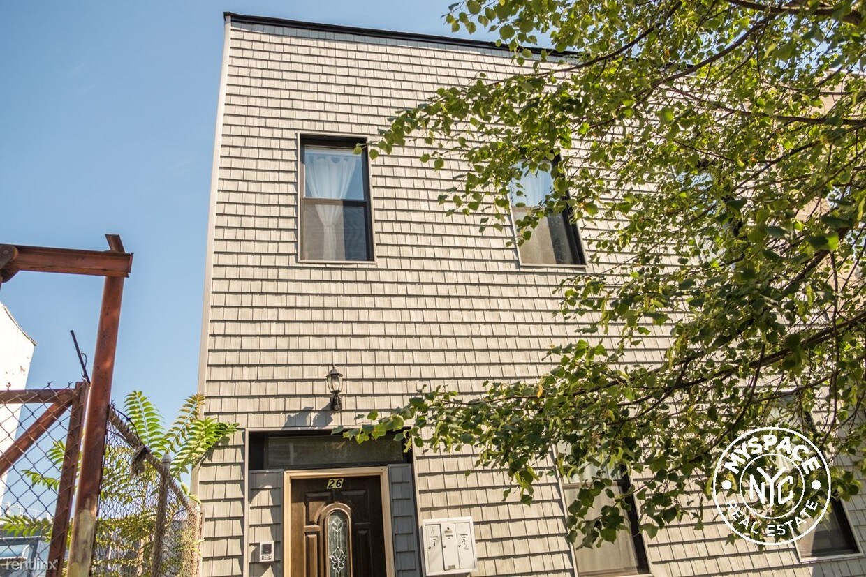 Primary Photo - 26 Belvidere St