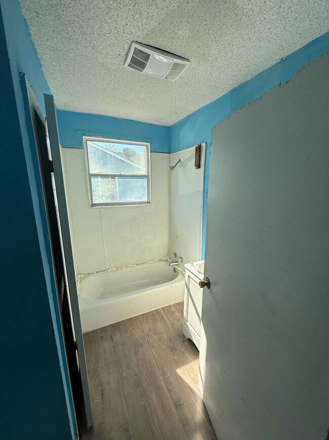 Foto del edificio - 3991 N Foster Dr