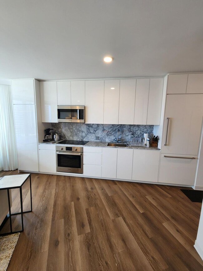 Building Photo - Aalii 1 Bed / 1 Bath / 1 Parking