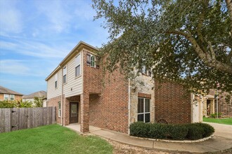 Building Photo - 15326 Knotty Chestnut St