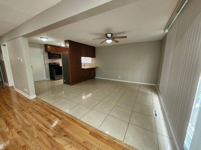 Foto del edificio - 654 E 80th St