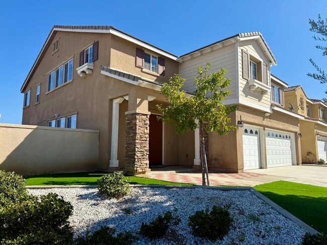 Building Photo - 28610 Sugarite Canyon Dr