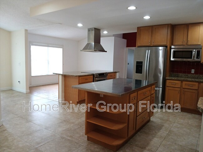 Foto del edificio - 2873 SE Eagle Dr