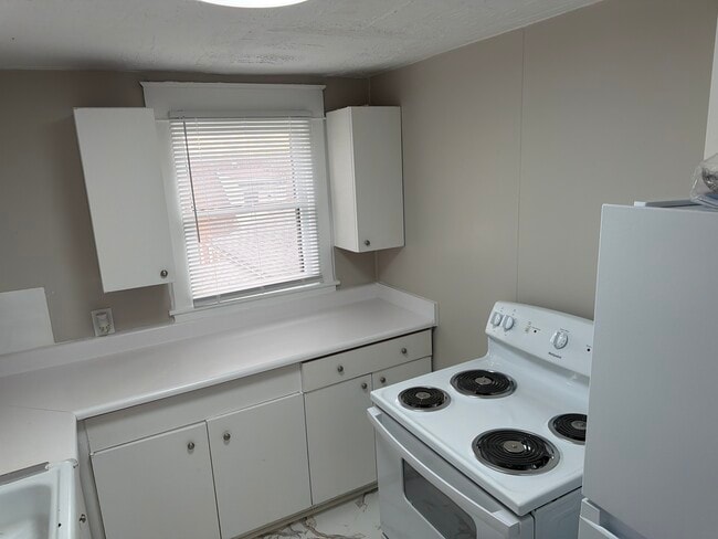 Foto del edificio - 422 W Main St