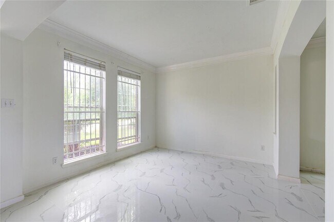 Foto del edificio - 12718 Blanton Ln