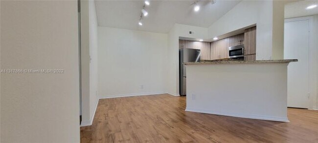 Foto del edificio - 12400 Vista Isles Dr