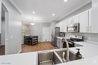 Building Photo - 9712 Foxhall Way