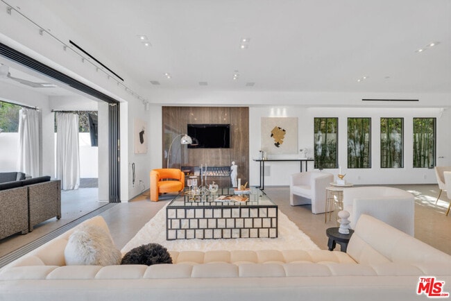 Building Photo - 23136 Park Contessa