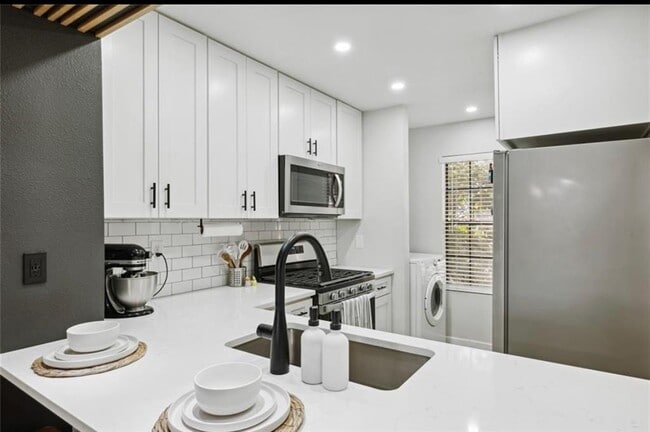 Foto del edificio - 11404 Walnut Ridge Dr