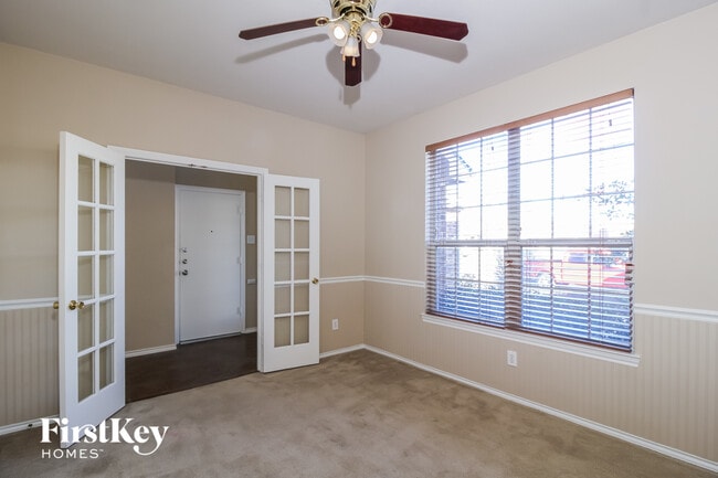 Foto del edificio - 4532 Fir Dr