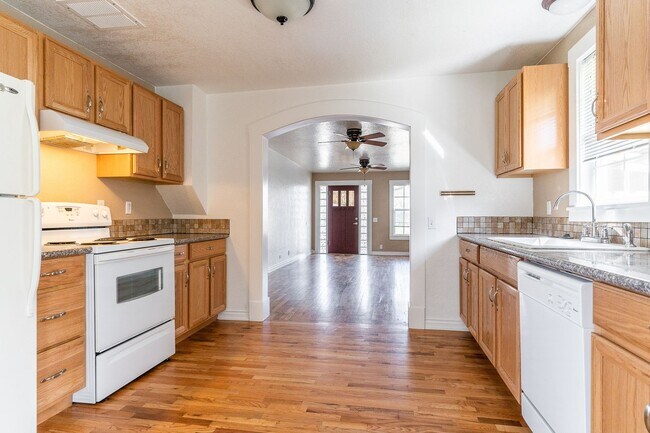 Foto del edificio - Craftsman Style 2 Bedroom 1 Bath House, $1830