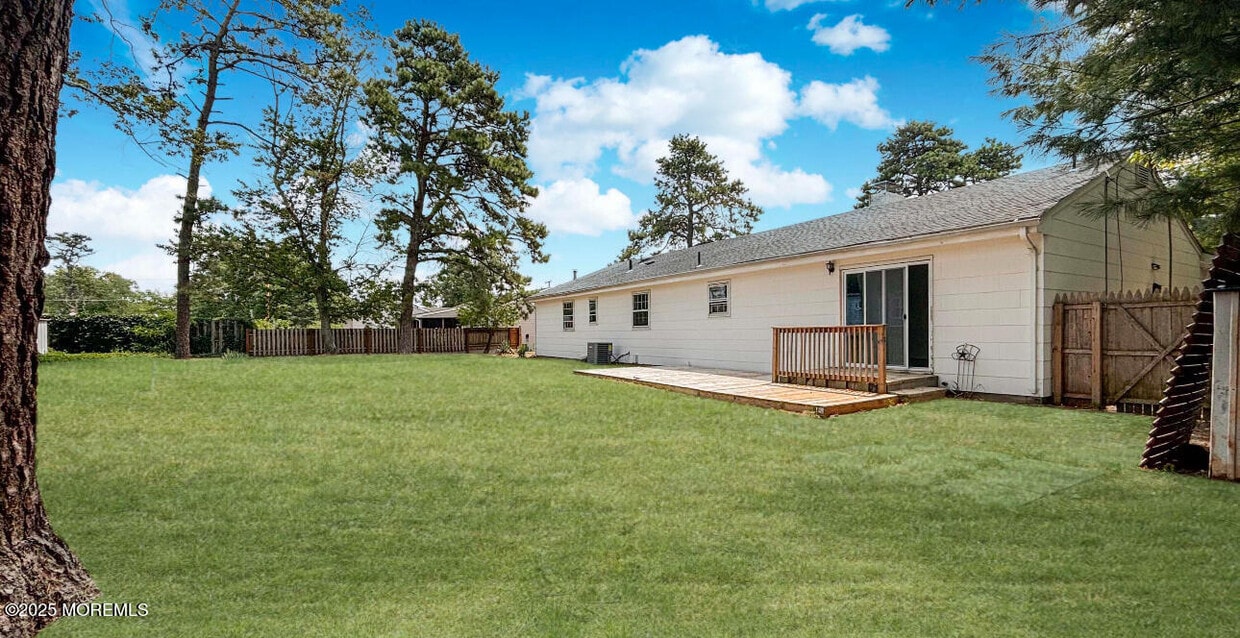 Building Photo - 1533 Eleventh Ave