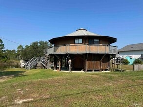Building Photo - 2633 Bayshore Pkwy