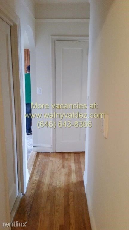 Foto del edificio - 1372 Nelson Ave