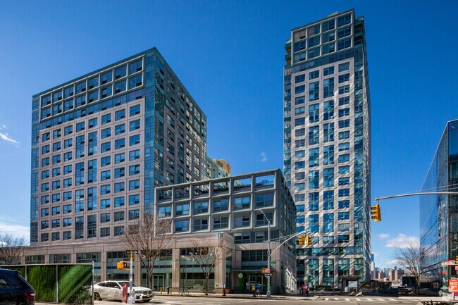 440 Kent Ave, Brooklyn, NY 11249 - Apartments in Brooklyn, NY