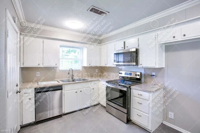 Building Photo - 709 S 7th St