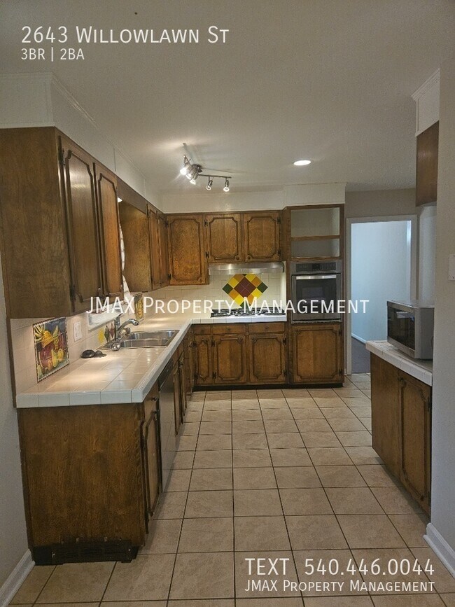 Foto del edificio - 2643 Willowlawn St