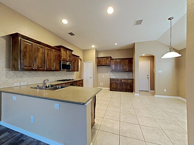 Foto del edificio - 4613 Lance Leaf Dr