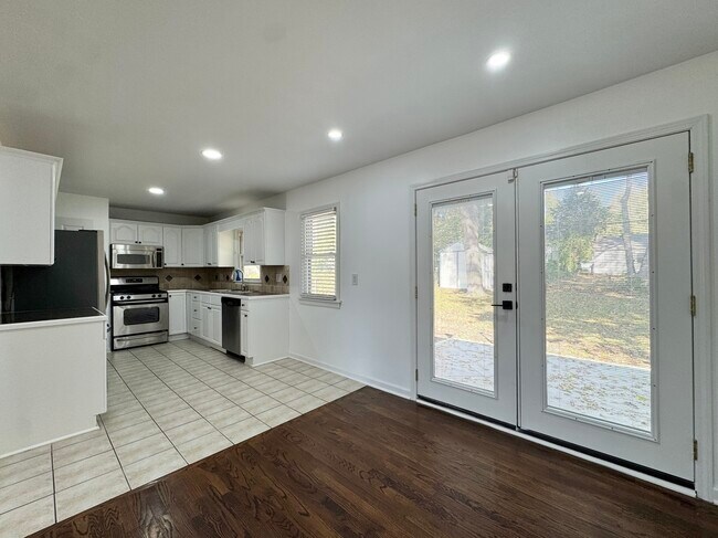 Building Photo - 2226 W 74th Terrace