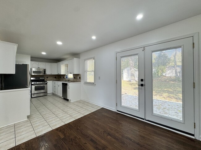 Foto del edificio - 2226 W 74th Terrace