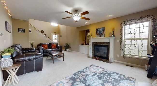 Foto del edificio - 206 Gentian St