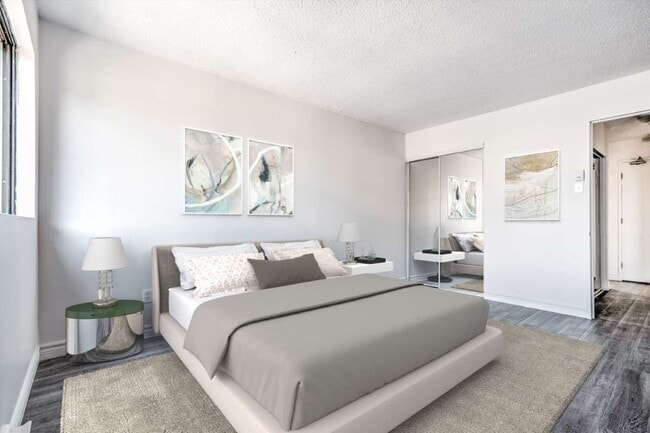 Building Photo - Place Du Boulevard Apartments