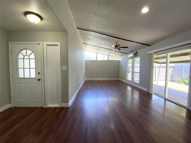 Building Photo - 6143 Grape St