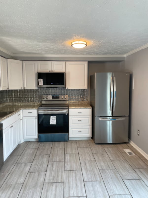 Building Photo - 821 Angel Valley Ct