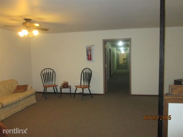 Building Photo - 815 Duke Dr