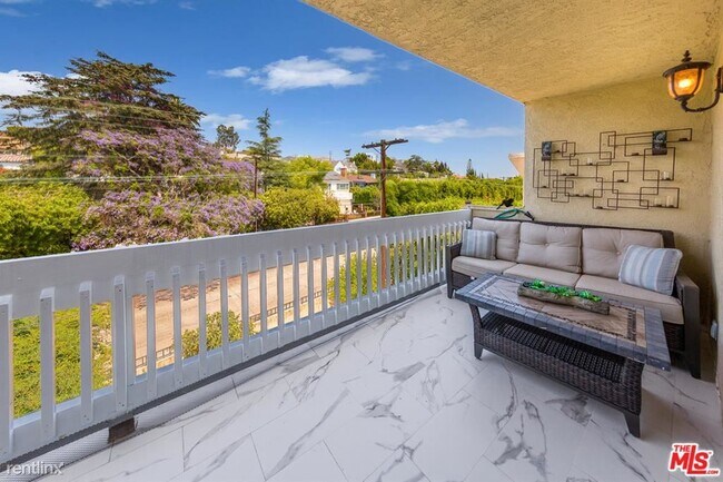 Foto del edificio - 2 br, 2 bath House - 1310 Roxbury Dr Apt 302