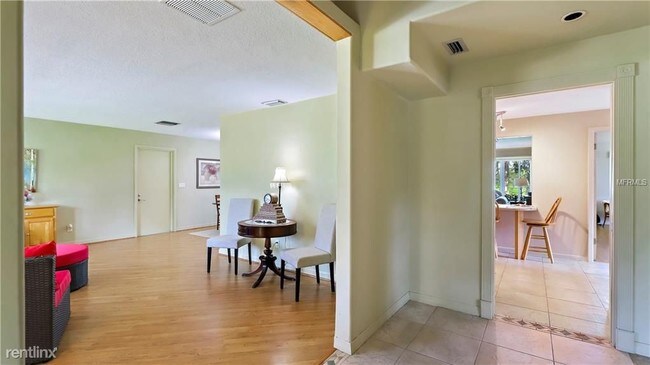 Building Photo - 3 br, 3 bath House - 649 Pinecrest Dr