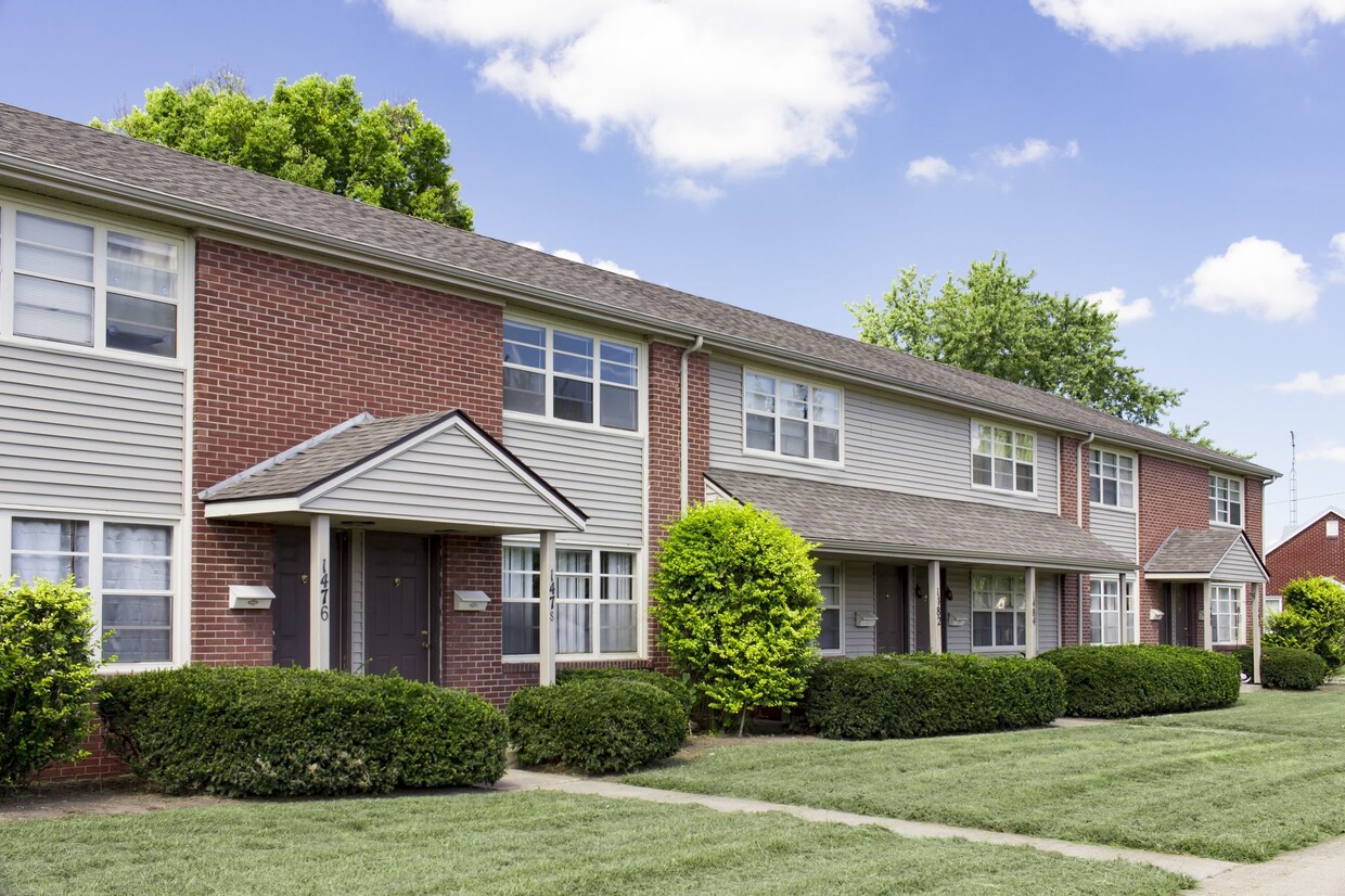 Primary Photo - Columbus Crossing Apartments