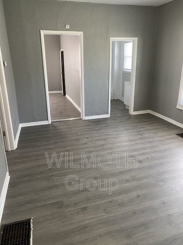 Foto del edificio - 2103 Arrow Ave